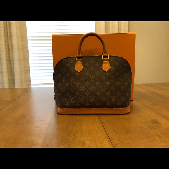 Louis Vuitton Handbags - Authentic Louis Vuitton Alma Handbag